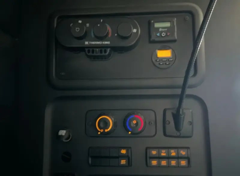 2023 Freightliner Cascadia photo 29