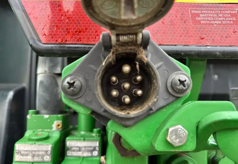 2010 John Deere 7330 photo 16