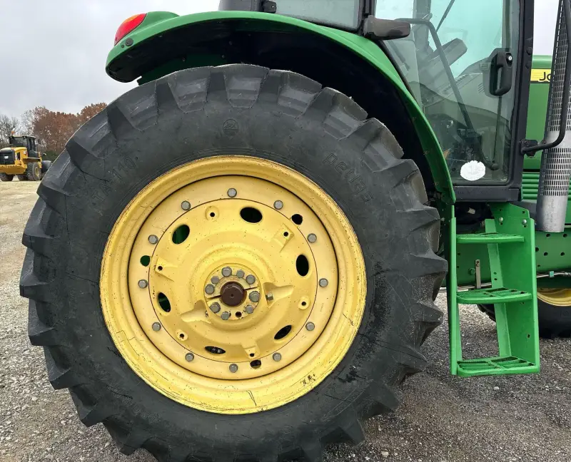 2010 John Deere 7330 photo 55