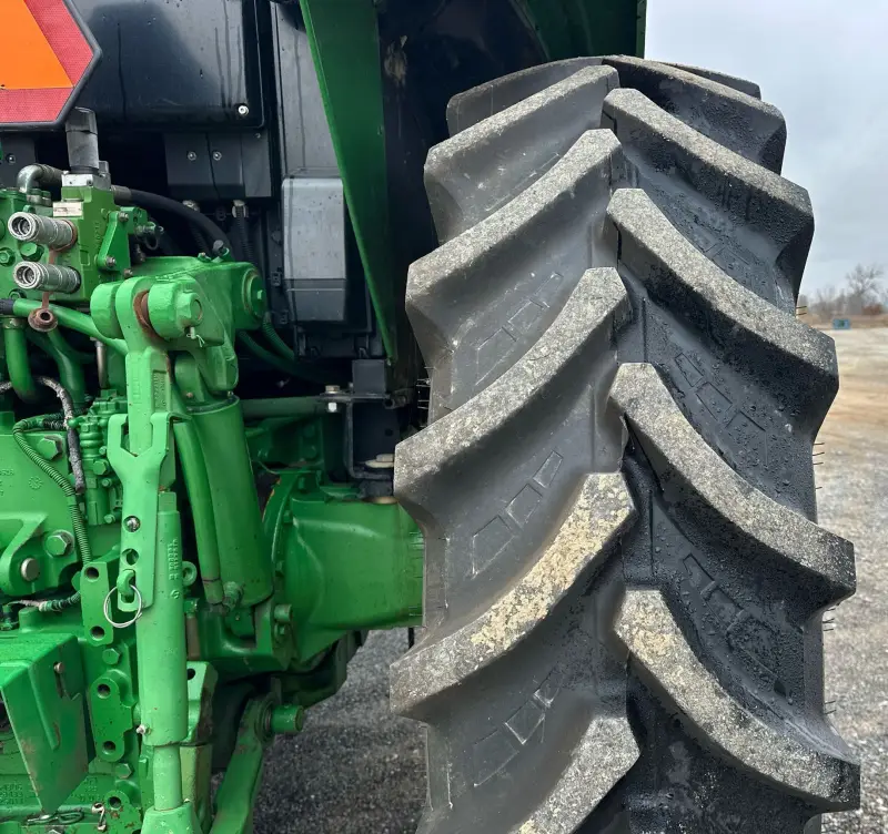 2010 John Deere 7330 photo 56