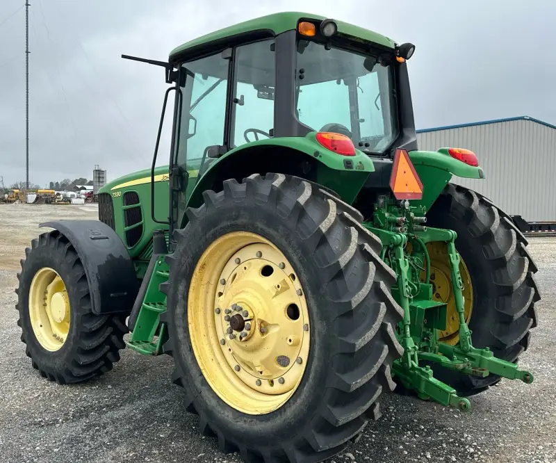 2010 John Deere 7330 photo 7