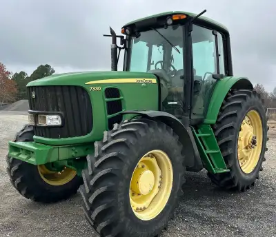 2010 John Deere 7330
