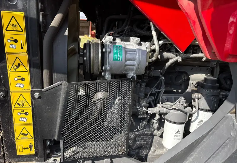 2023 Massey Ferguson 5711 Dyna-4 photo 55