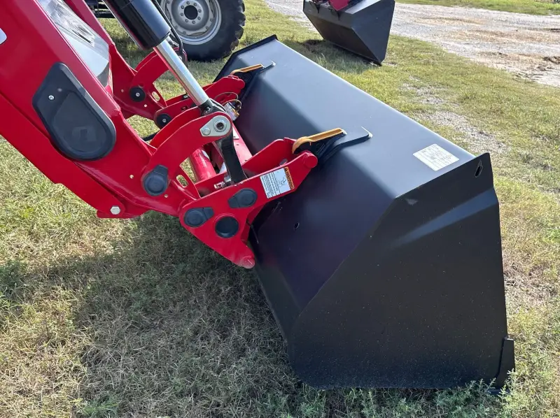 2023 Massey Ferguson 5711 Dyna-4 photo 18