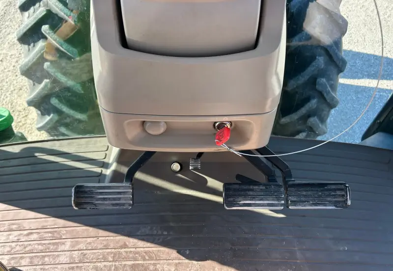 2012 John Deere 8310R photo 29