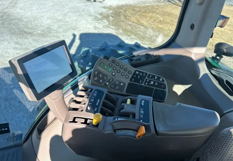 2012 John Deere 8310R photo 35