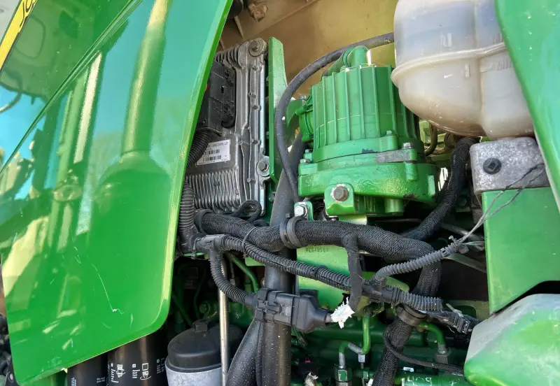 2012 John Deere 8310R photo 52