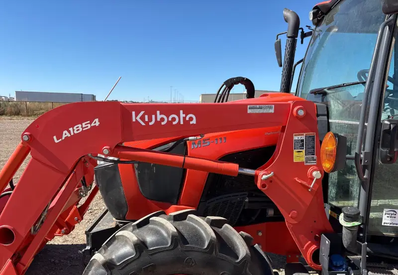 2022 Kubota M5-111D photo 9