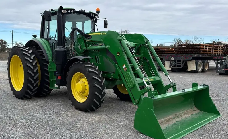2022 John Deere 6155M photo 3