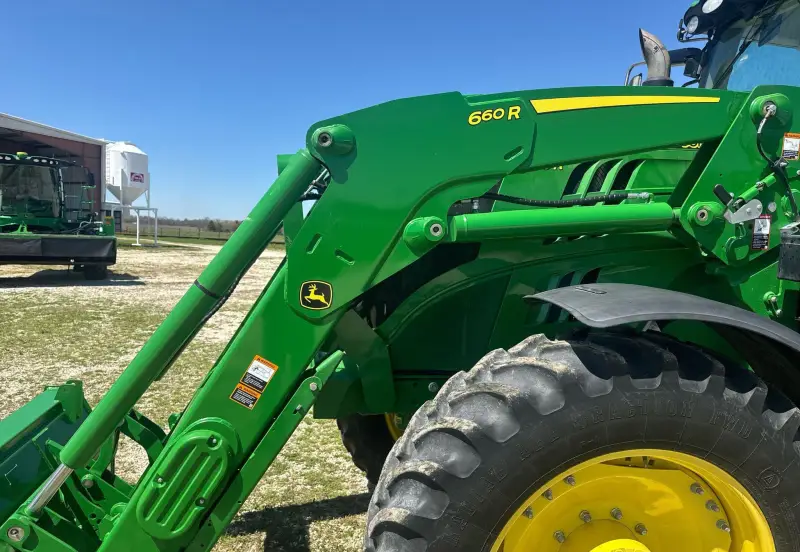 2014 John Deere 6190R photo 19