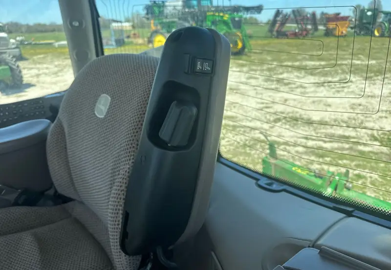 2014 John Deere 6190R photo 44