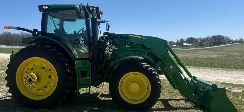 2014 John Deere 6190R photo 4