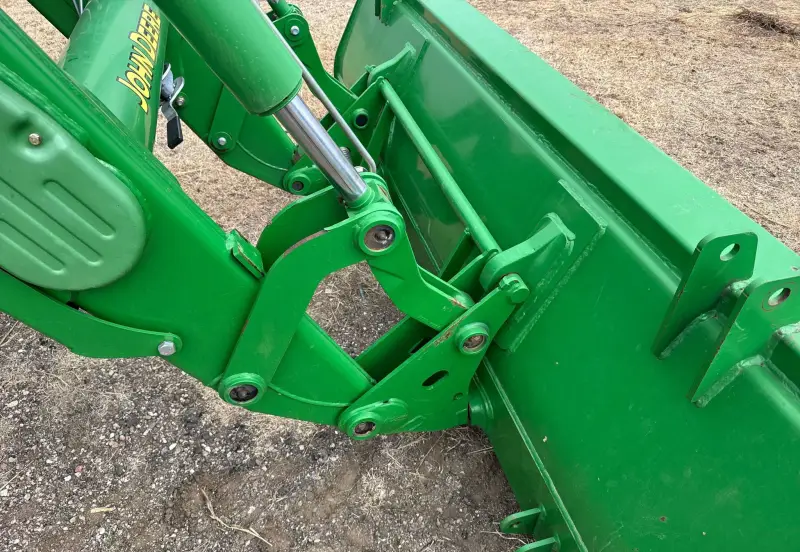 2012 John Deere 6150R photo 23