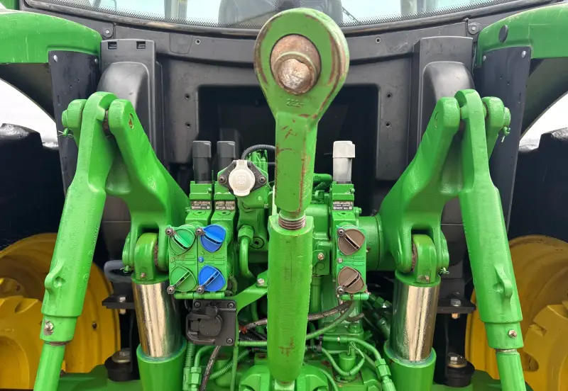 2012 John Deere 6150R photo 31