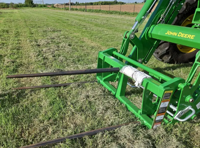 2022 John Deere 6120M photo 10