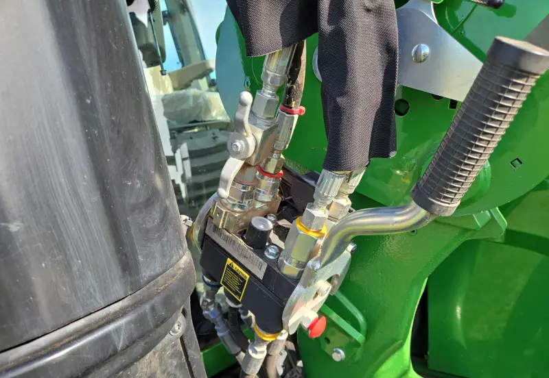 2022 John Deere 6120M photo 15