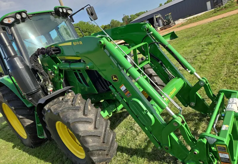 2022 John Deere 6120M photo 13