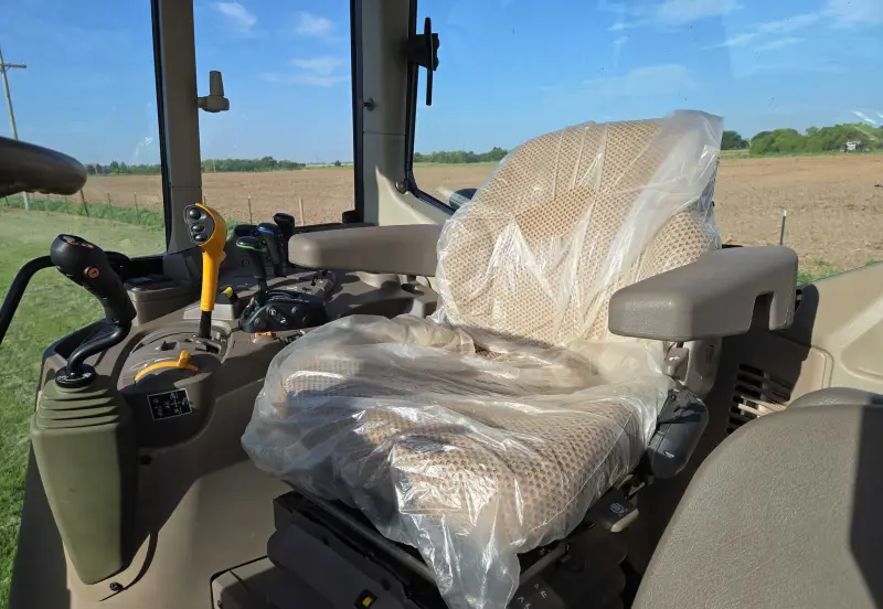 2022 John Deere 6120M photo 37