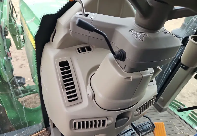 2022 John Deere 6130M photo 37