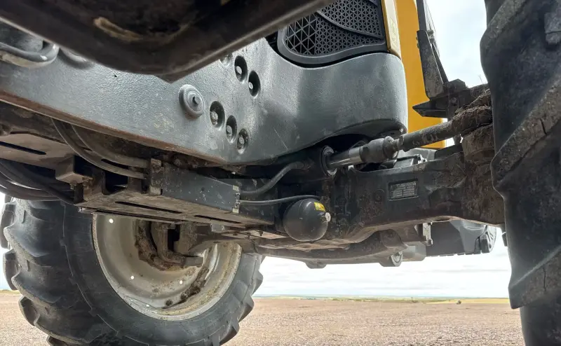 2016 Challenger MT675E photo 12