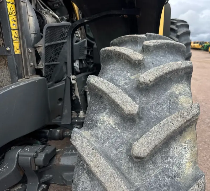 2016 Challenger MT675E photo 49