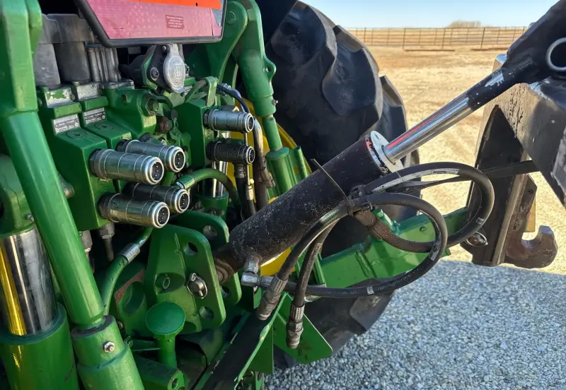 2013 John Deere 6125M photo 23