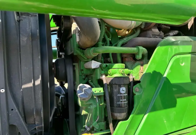 2013 John Deere 6125M photo 41