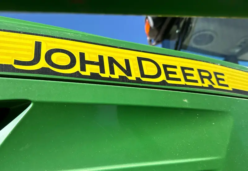 2013 John Deere 6125M photo 14
