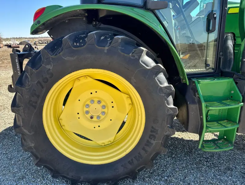 2013 John Deere 6125M photo 49