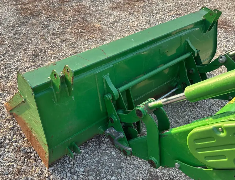 2019 John Deere 6105E photo 21