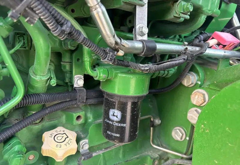 2019 John Deere 6105E photo 96