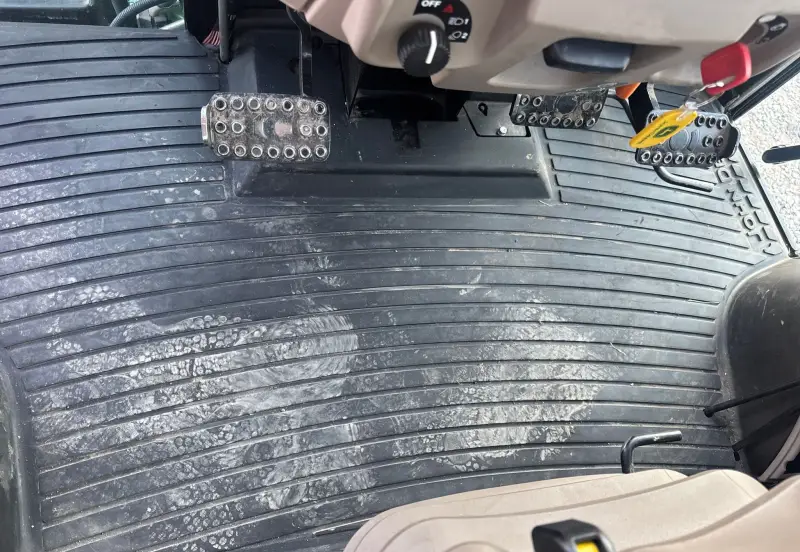 2019 John Deere 6105E photo 67