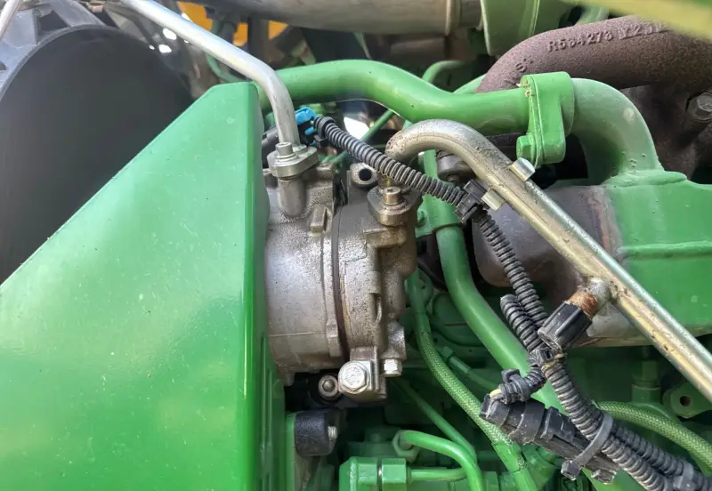 2019 John Deere 6105E photo 94