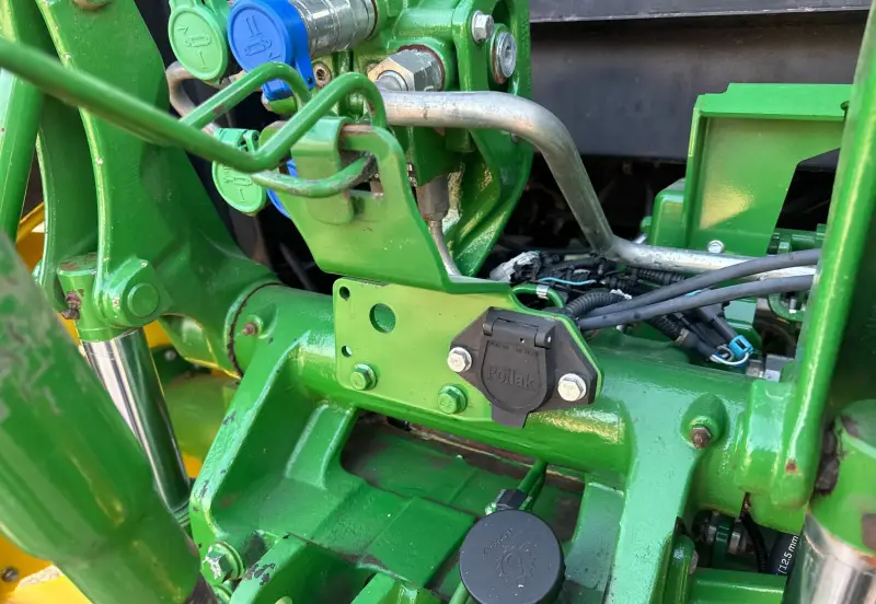 2019 John Deere 6105E photo 50