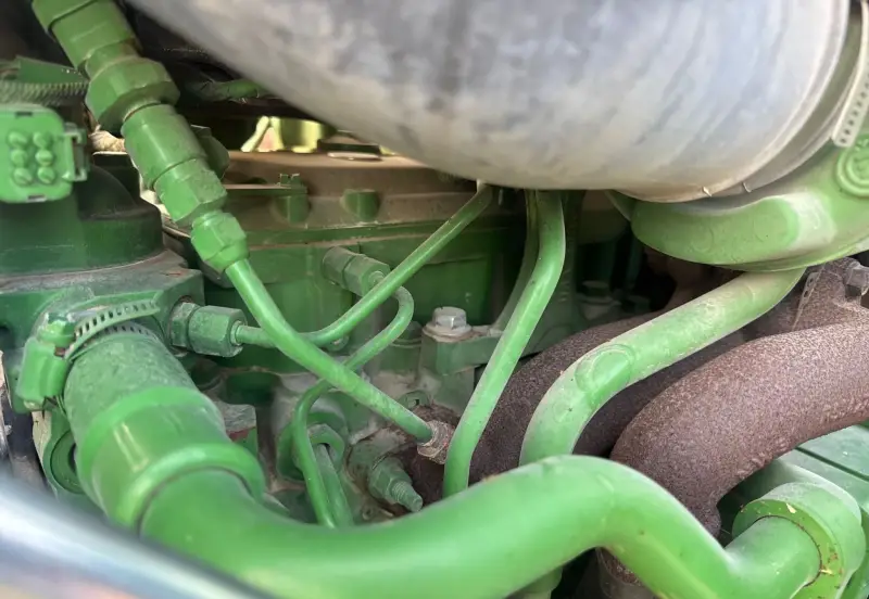 2019 John Deere 6105E photo 100