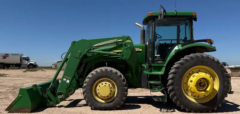 2005 John Deere 7820 photo 8