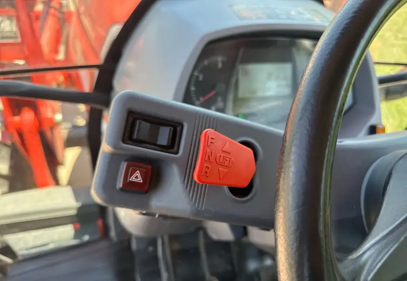 2017 Kubota M6S-111 photo 26