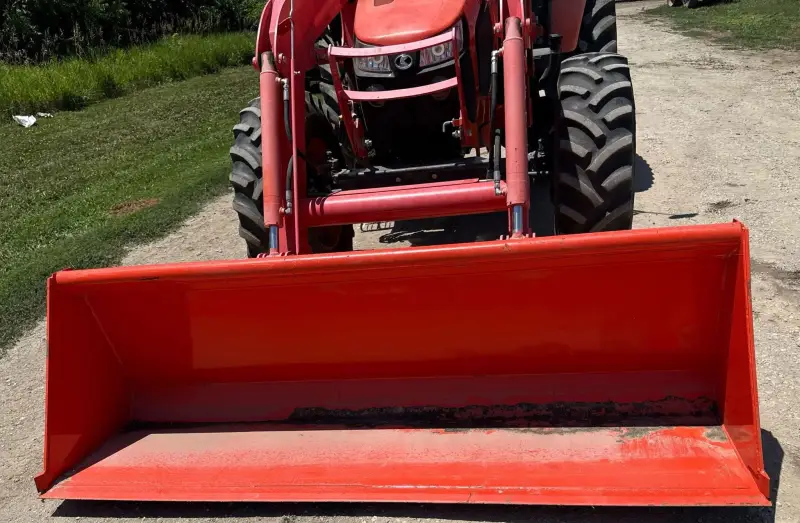 2017 Kubota M6S-111 photo 13