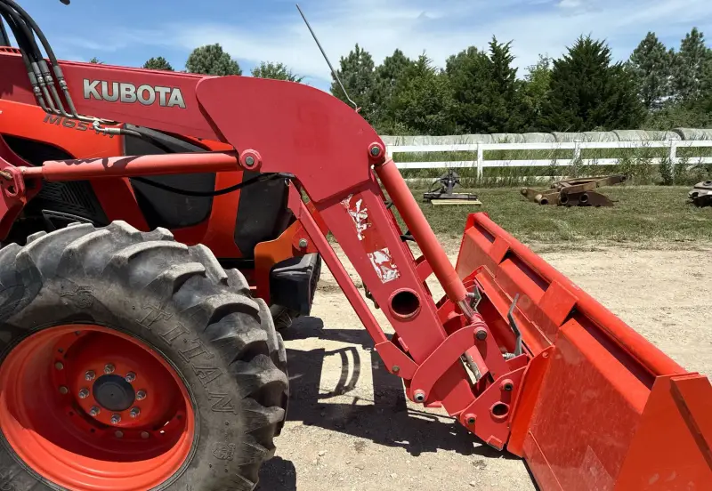 2017 Kubota M6S-111 photo 15