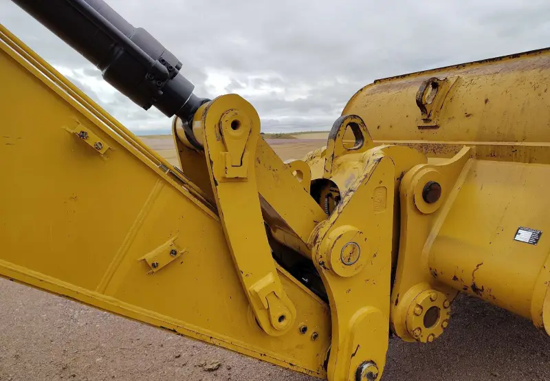 2023 Caterpillar 352 photo 37