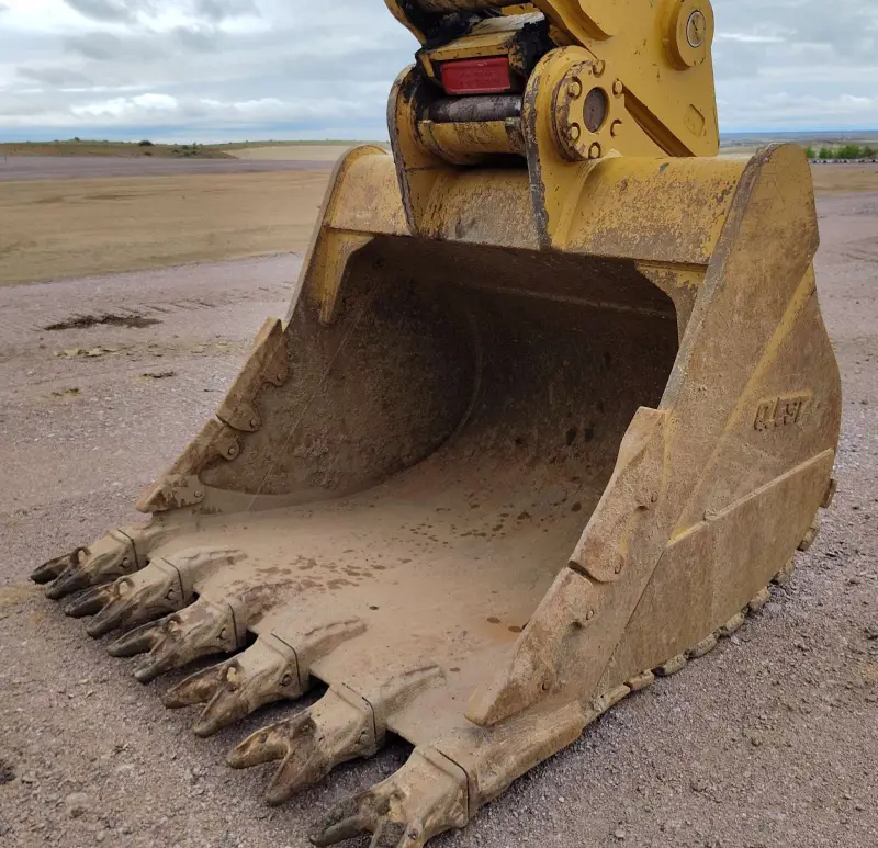 2023 Caterpillar 352 photo 21