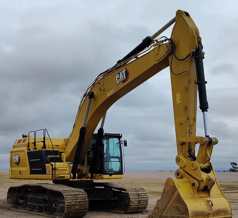 2023 Caterpillar 352 photo 3