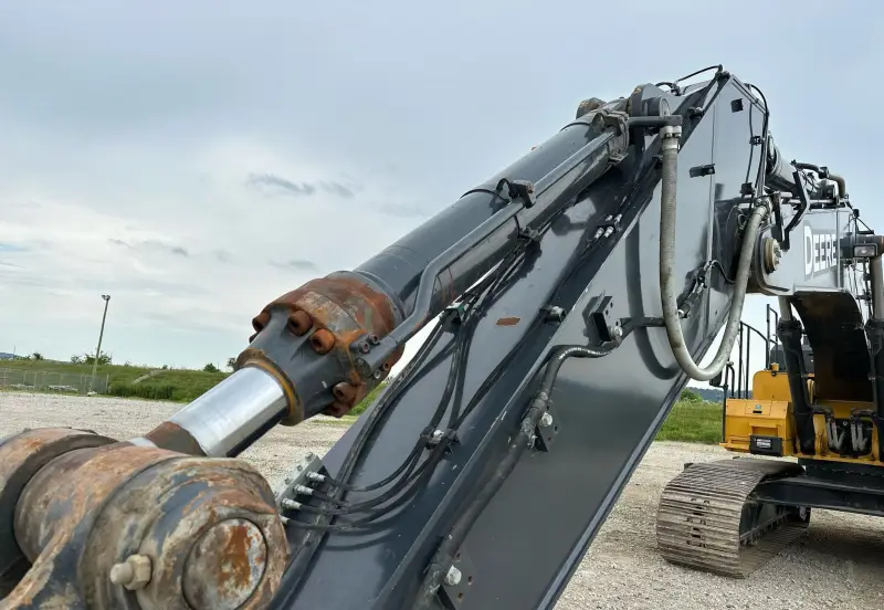 2017 John Deere 470G LC photo 26