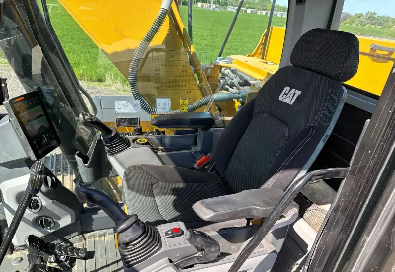 2018 Caterpillar 320 photo 33