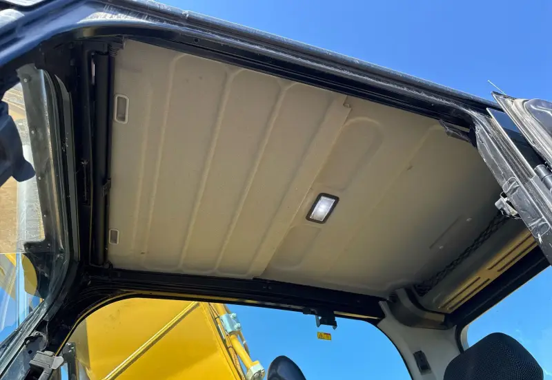 2018 Caterpillar 320 photo 32