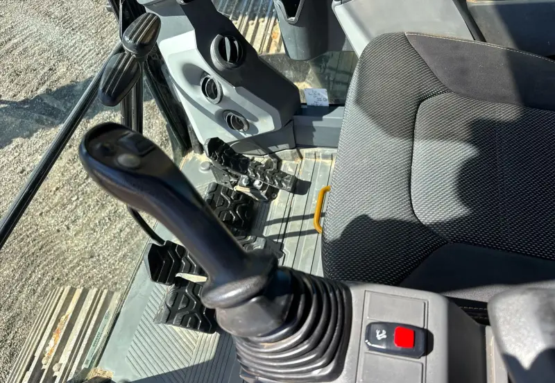 2018 Caterpillar 320 photo 34