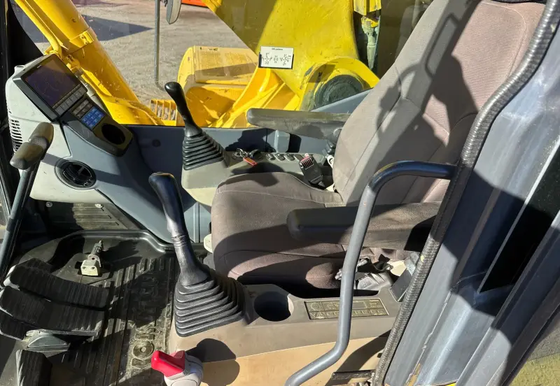 2012 Komatsu PC490LC-10 photo 32