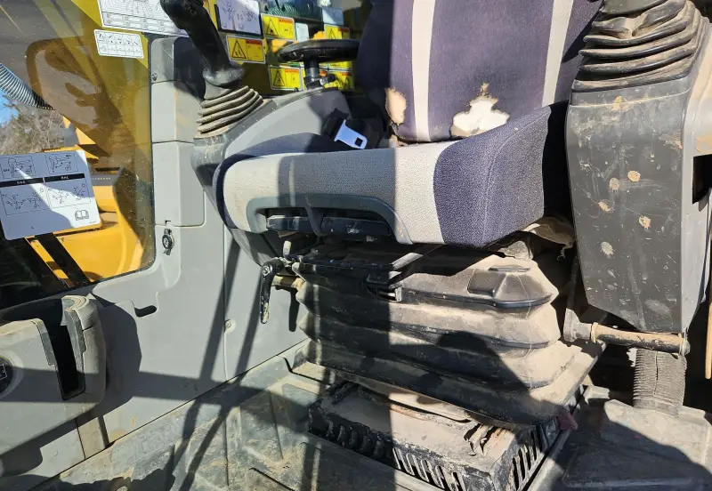 2016 Caterpillar 323FL photo 32