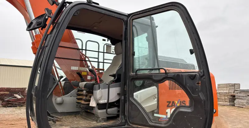 2021 Hitachi ZX160LC-6N photo 46
