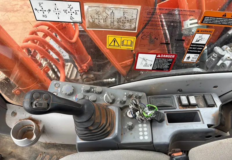 2021 Hitachi ZX160LC-6N photo 50